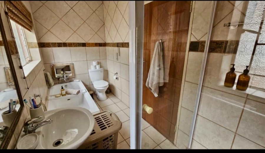 5 Bedroom Property for Sale in Cashan North West